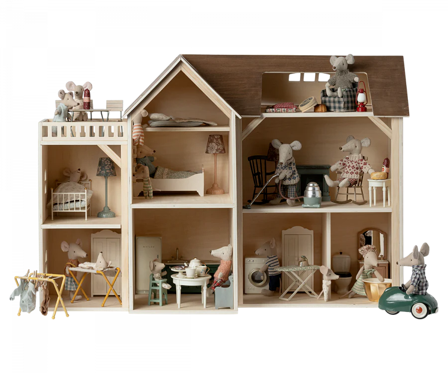 Mouse Hole Farmhouse- Maileg
