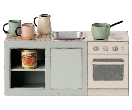 Kitchen Counter Mouse